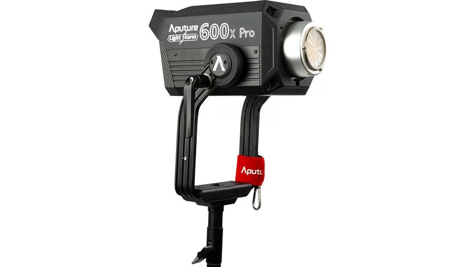 Изображения APUTURE LS 600X Pro Bi-Color LED Monolight (V-Mount), APA0173A20