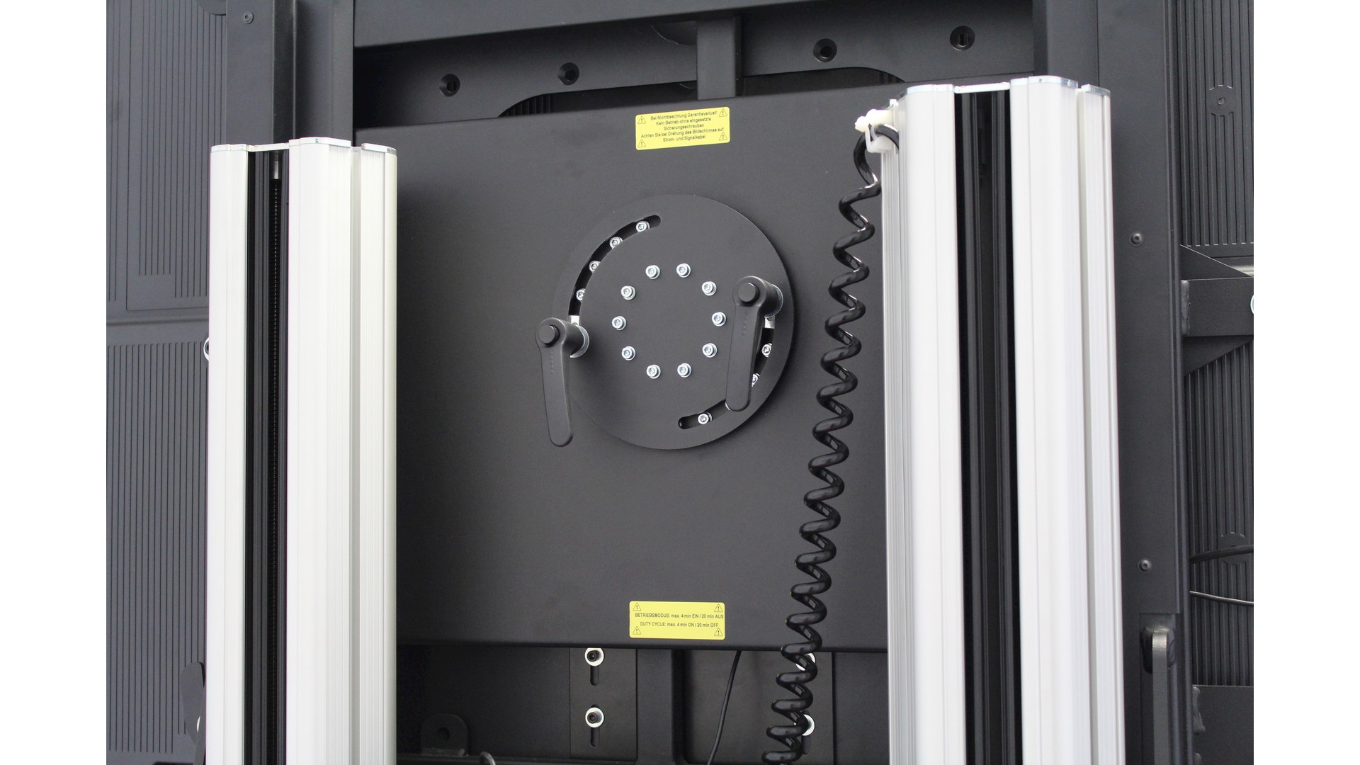 Изображения OPTOMA QUADSHOW