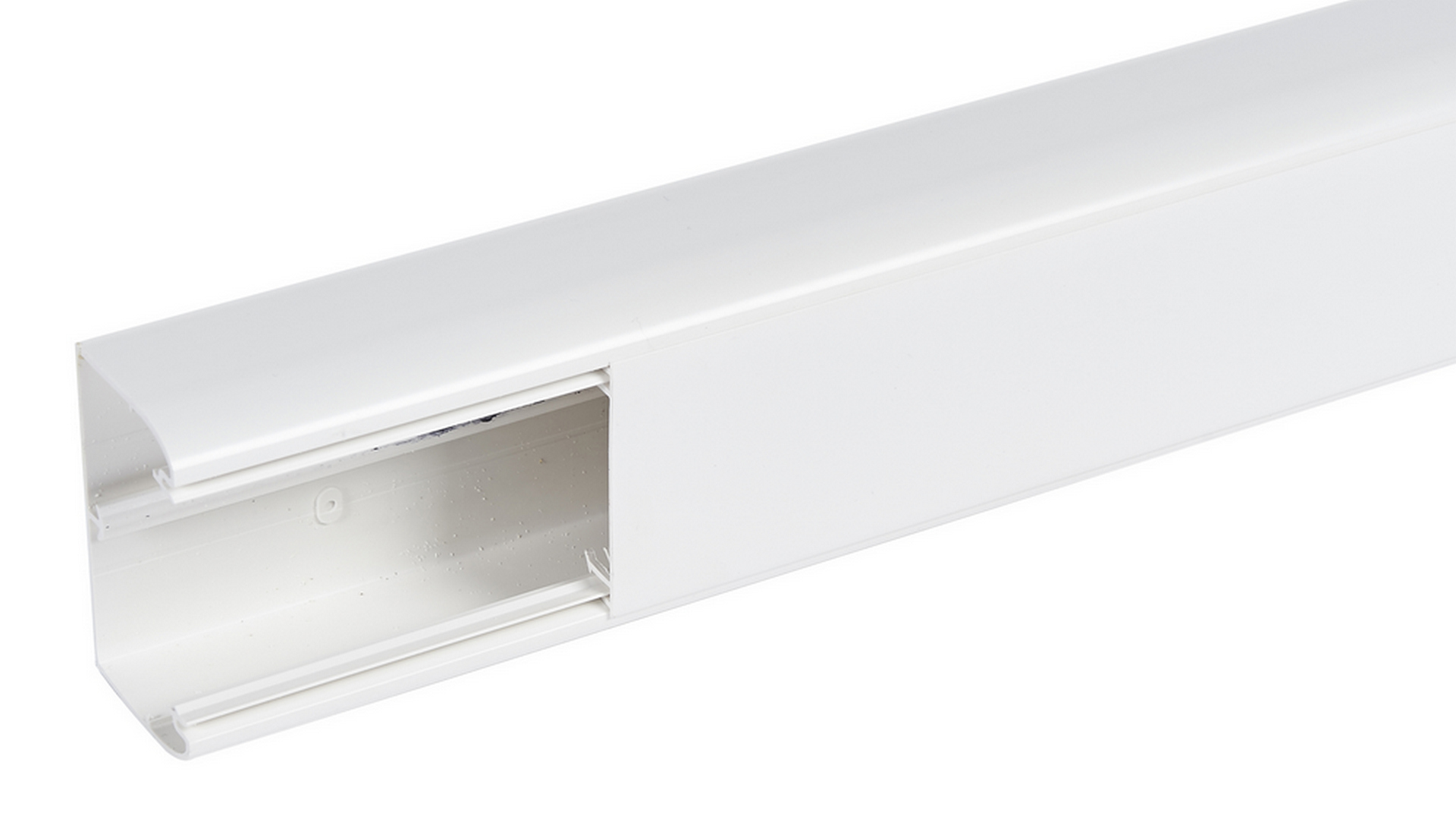 Изображения LEGRAND 80х50мм, с крышкой 65мм, 010419